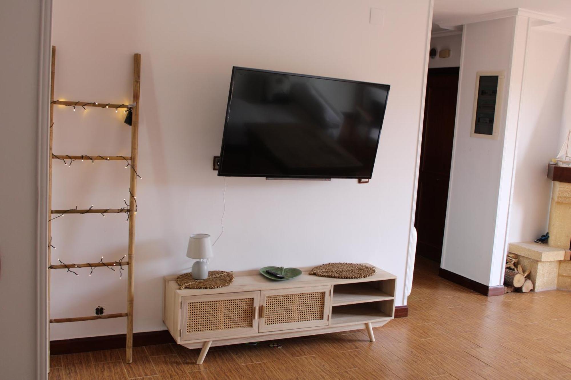Chalet En โกมิญาส ภายนอก รูปภาพ