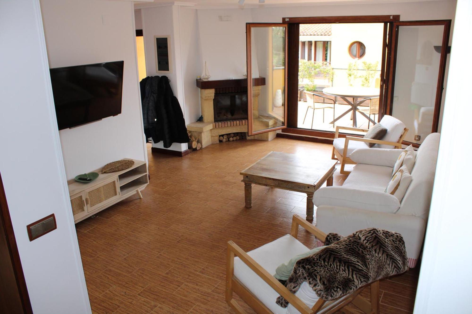 Chalet En โกมิญาส ภายนอก รูปภาพ
